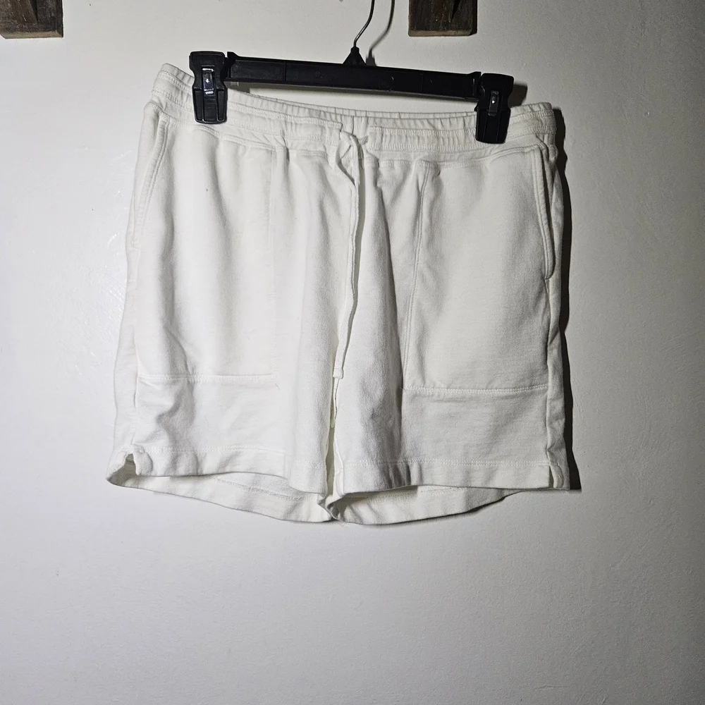J. Jill Cream Women's Athletic Shorts